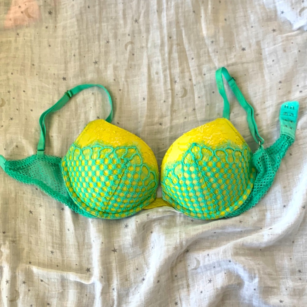 Victoria Secret Very Sexy Push Up Bra